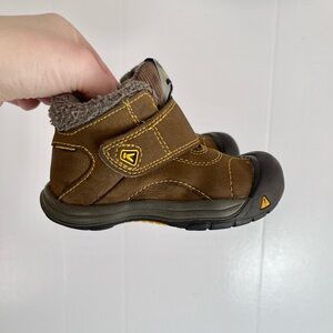 Keens toddler brown hiking Boots